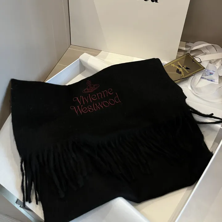 スーパーコピー ヴィヴィアン・ウエストウッド マフラー