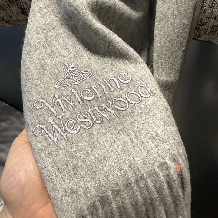 スーパーコピー ヴィヴィアン・ウエストウッド マフラー