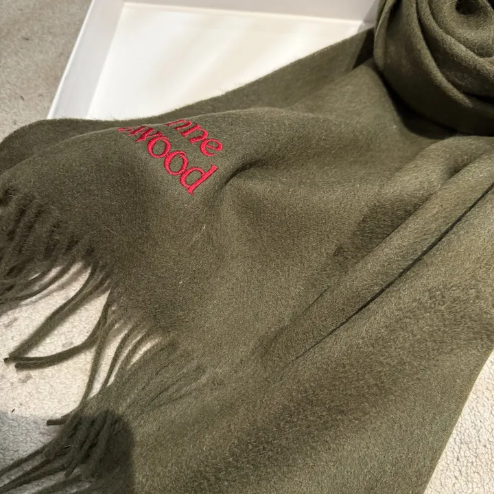 スーパーコピー ヴィヴィアン・ウエストウッド マフラー