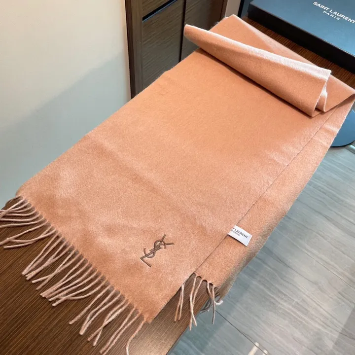 スーパーコピー バレンシアガ マフラー