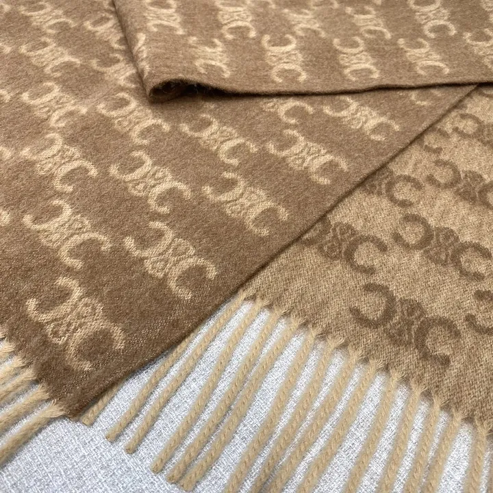 スーパーコピー セリーヌ マフラー