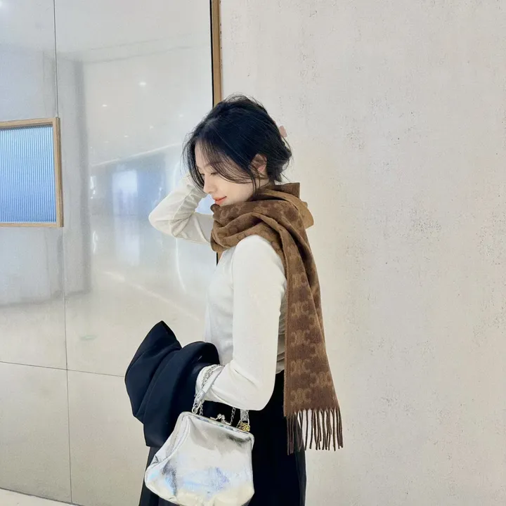 スーパーコピー セリーヌ マフラー