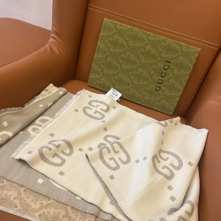 スーパーコピー グッチ マフラー