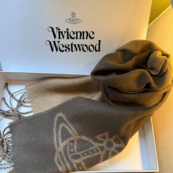 スーパーコピー ヴィヴィアン・ウエストウッド マフラー
