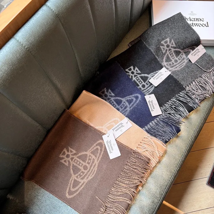 スーパーコピー ヴィヴィアン・ウエストウッド マフラー