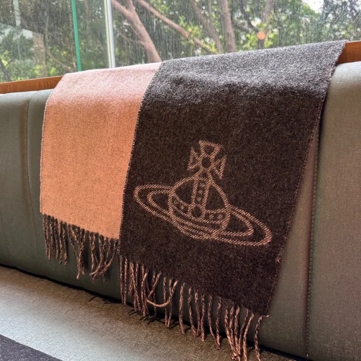 スーパーコピー ヴィヴィアン・ウエストウッド マフラー