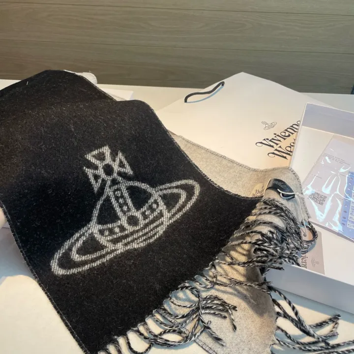 スーパーコピー ヴィヴィアン・ウエストウッド マフラー