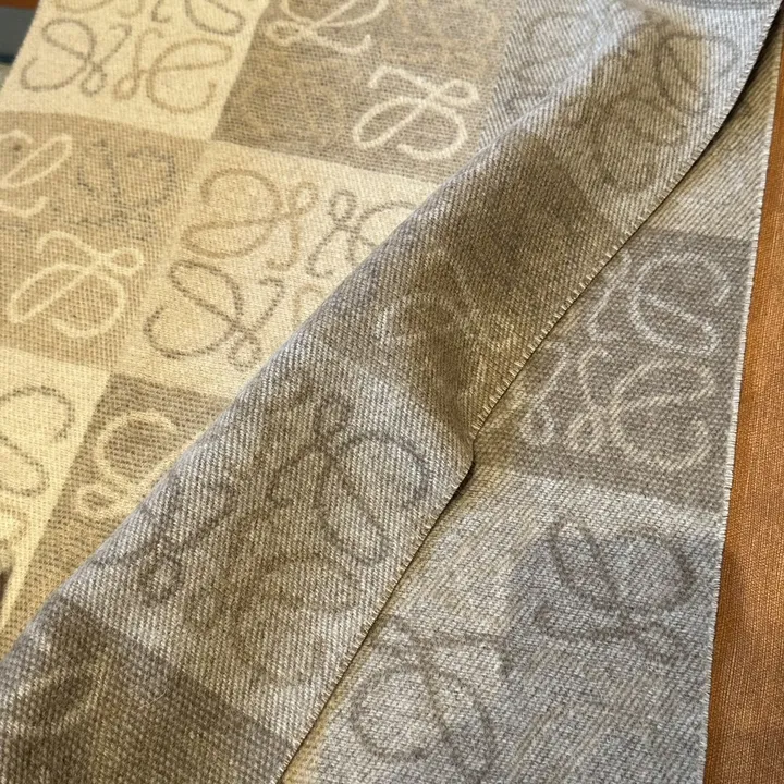 スーパーコピー ロエベ マフラー