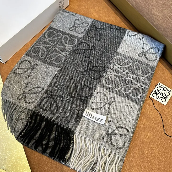 スーパーコピー ロエベ マフラー