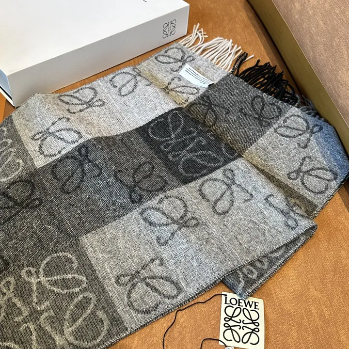 スーパーコピー ロエベ マフラー