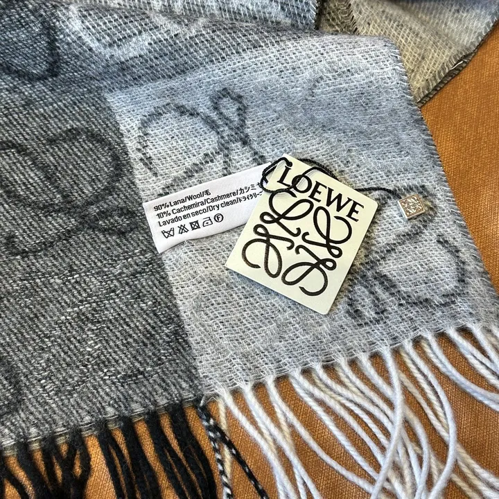 スーパーコピー ロエベ マフラー