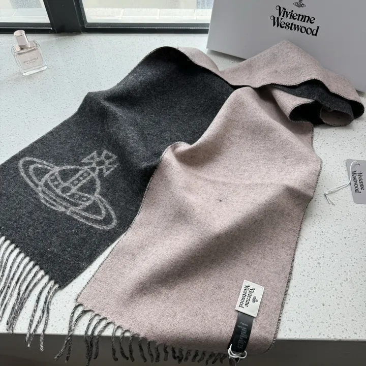 スーパーコピー ヴィヴィアン・ウエストウッド マフラー