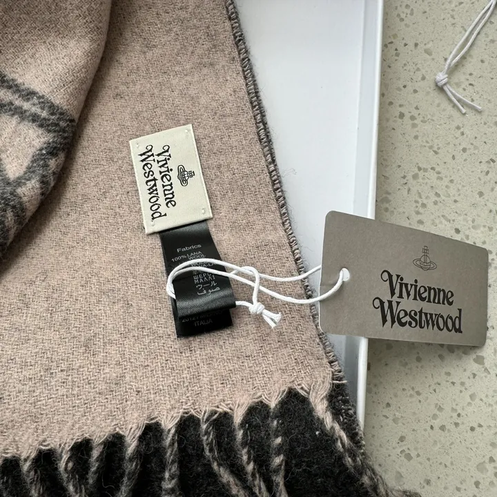 スーパーコピー ヴィヴィアン・ウエストウッド マフラー
