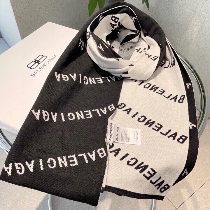 スーパーコピー バレンシアガ マフラー