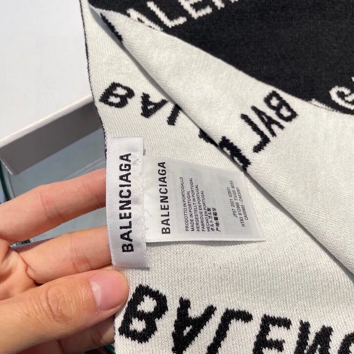 スーパーコピー バレンシアガ マフラー