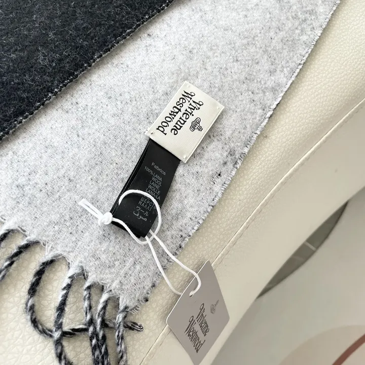 スーパーコピー ヴィヴィアン・ウエストウッド マフラー