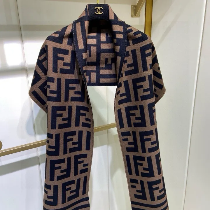 スーパーコピー フェンディ マフラー