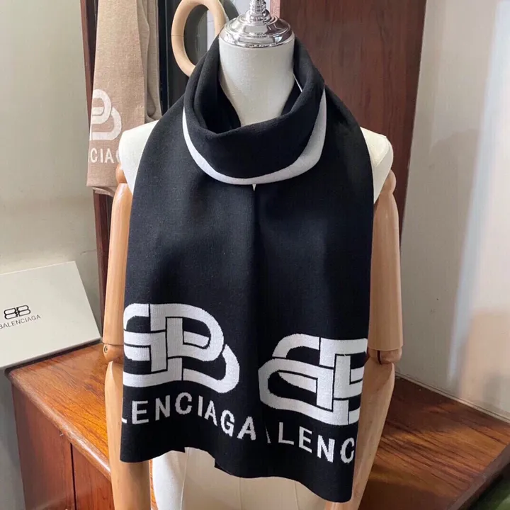 スーパーコピー バレンシアガ マフラー