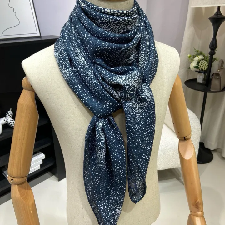 スーパーコピー セリーヌ マフラー