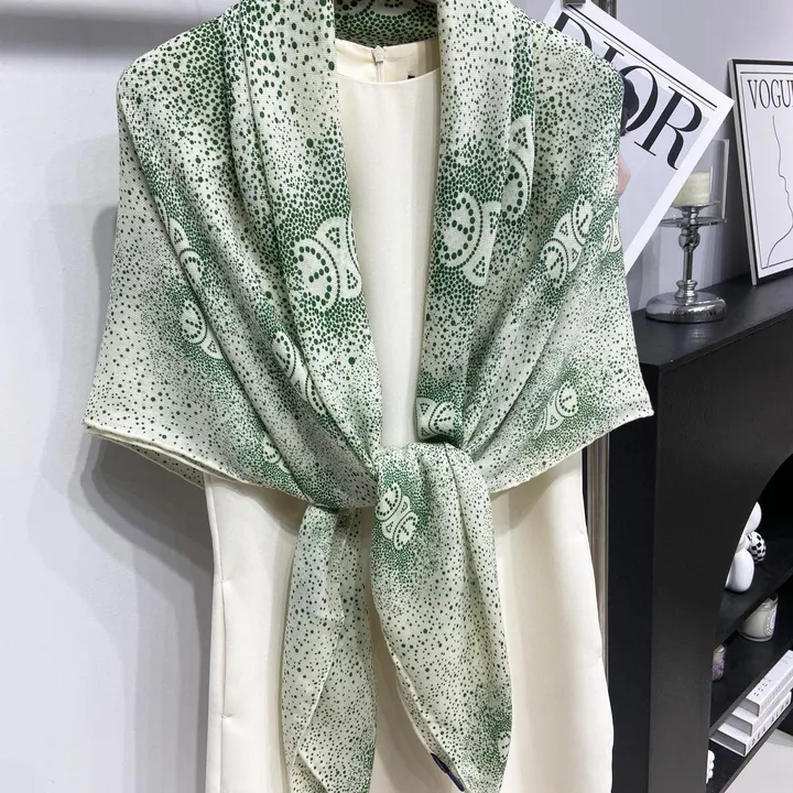 スーパーコピー セリーヌ マフラー