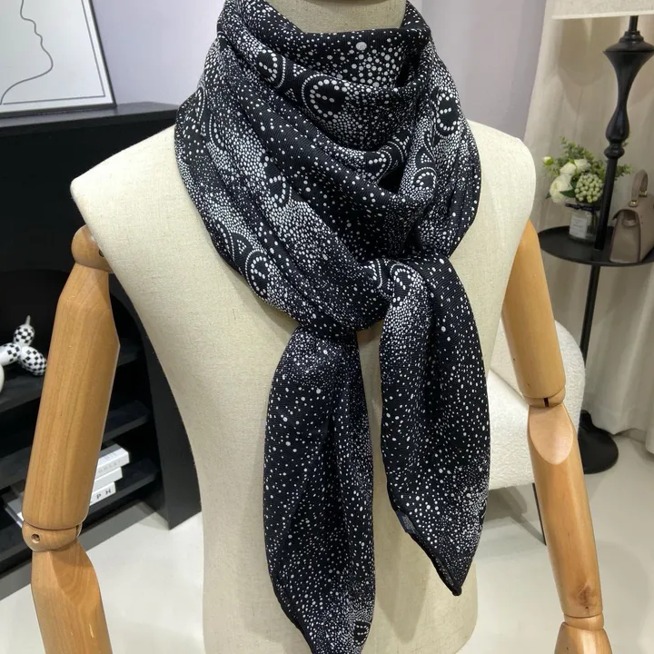 スーパーコピー セリーヌ マフラー