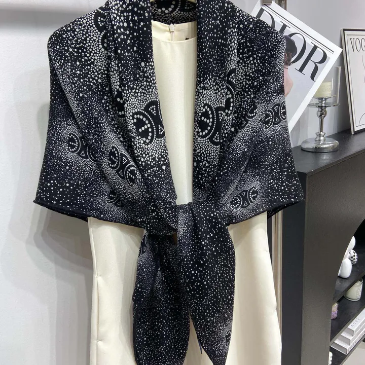 スーパーコピー セリーヌ マフラー