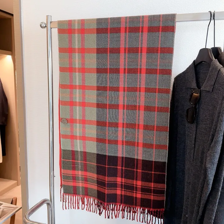 スーパーコピー ヴィヴィアン・ウエストウッド マフラー