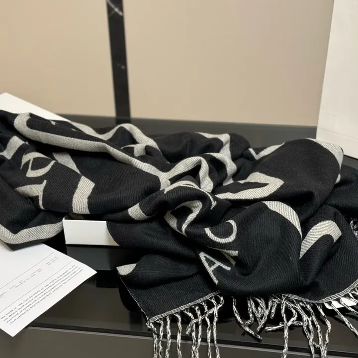 スーパーコピー プラダ マフラー