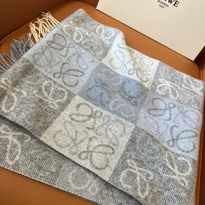 スーパーコピー ロエベ マフラー