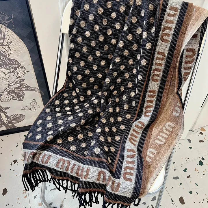 スーパーコピー ミュウミュウ マフラー