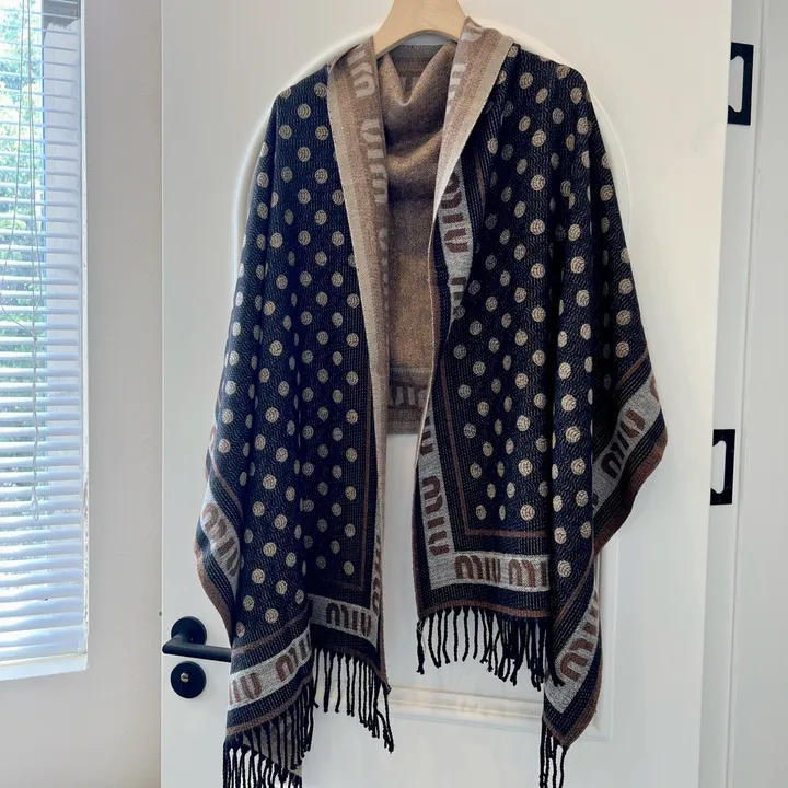 スーパーコピー ミュウミュウ マフラー