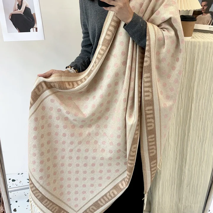 スーパーコピー ミュウミュウ マフラー