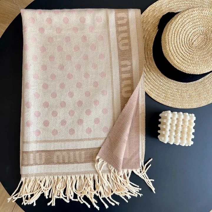 スーパーコピー ミュウミュウ マフラー