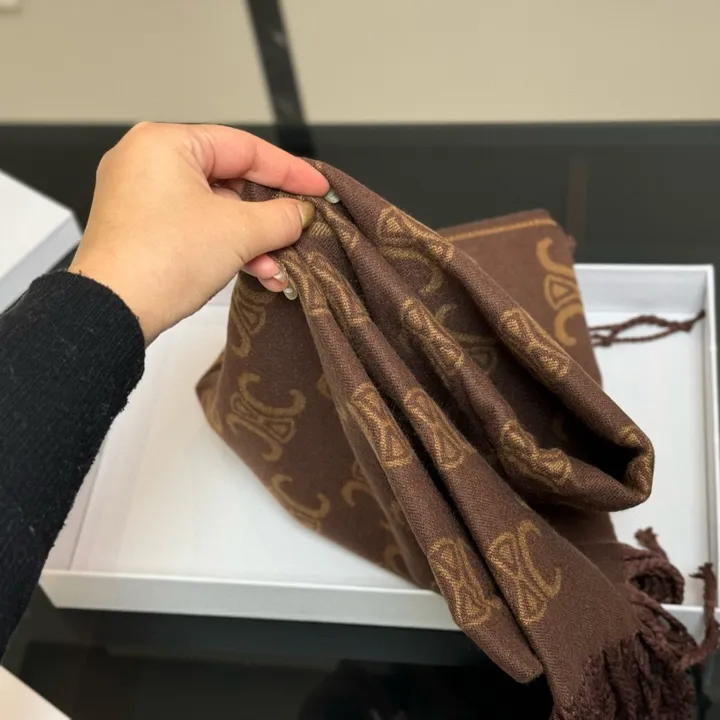 スーパーコピー セリーヌ マフラー