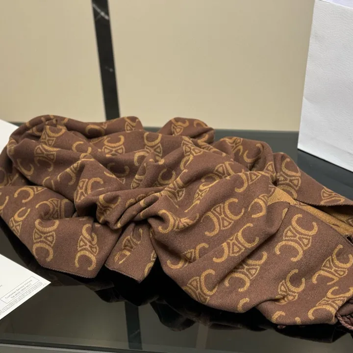 スーパーコピー セリーヌ マフラー