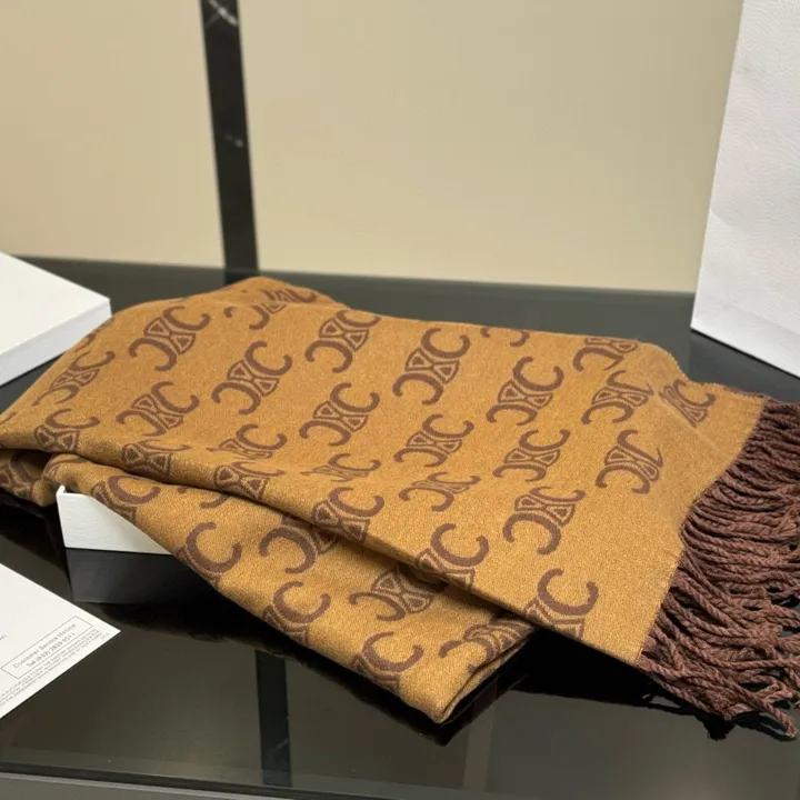 スーパーコピー セリーヌ マフラー