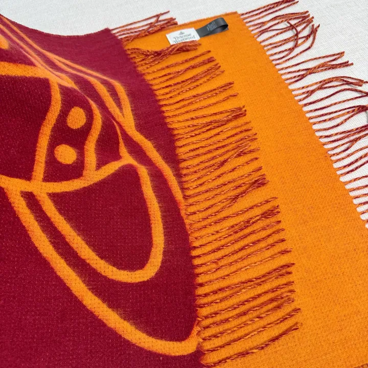 スーパーコピー ヴィヴィアン・ウエストウッド マフラー