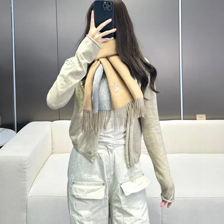 スーパーコピー セリーヌ マフラー