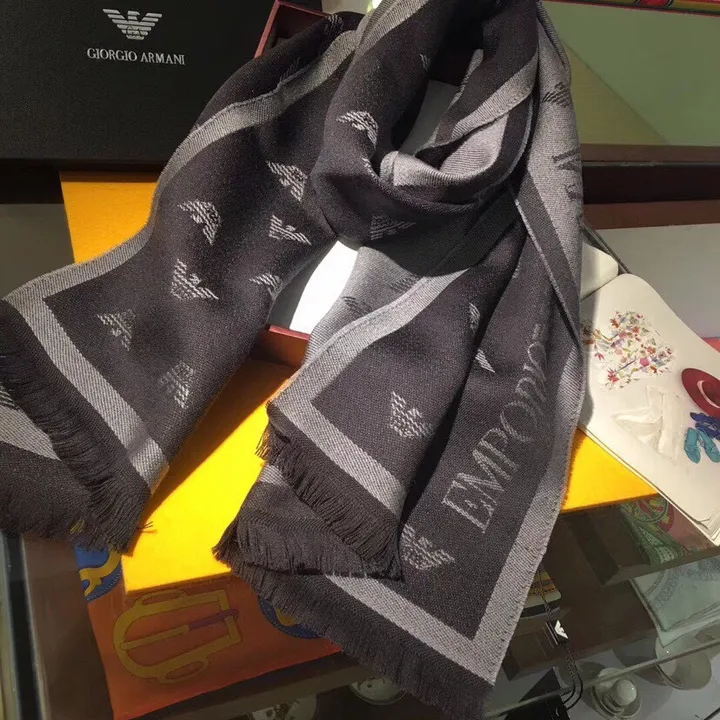 スーパーコピー フェンディ マフラー