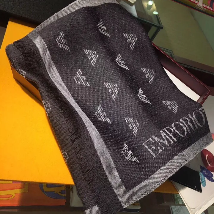 スーパーコピー フェンディ マフラー