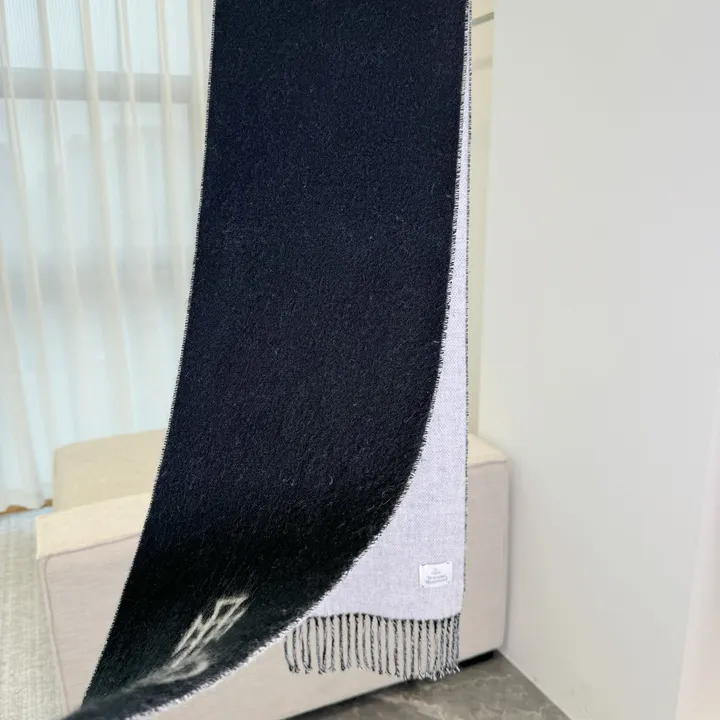 スーパーコピー ヴィヴィアン・ウエストウッド マフラー