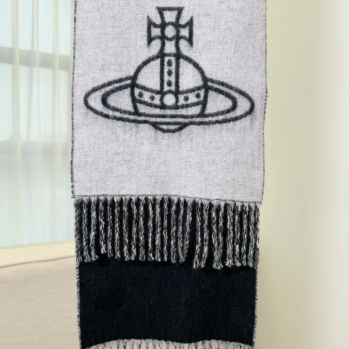 スーパーコピー ヴィヴィアン・ウエストウッド マフラー