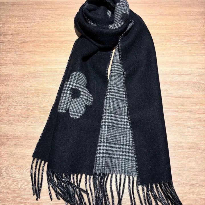 スーパーコピー モスキーノ マフラー