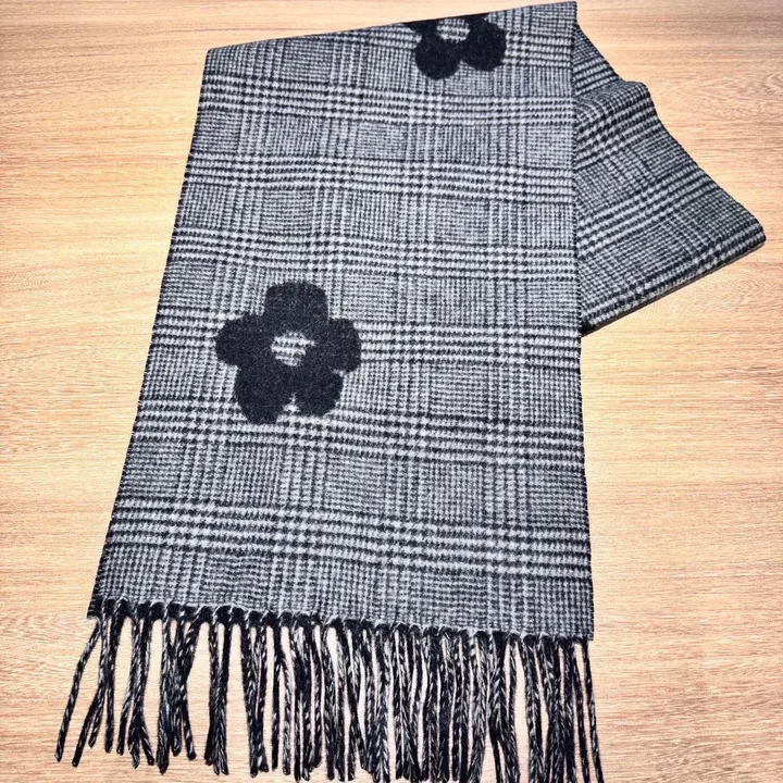 スーパーコピー モスキーノ マフラー