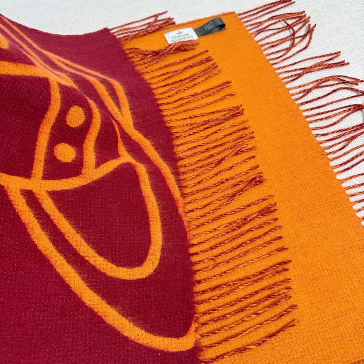 スーパーコピー ヴィヴィアン・ウエストウッド マフラー