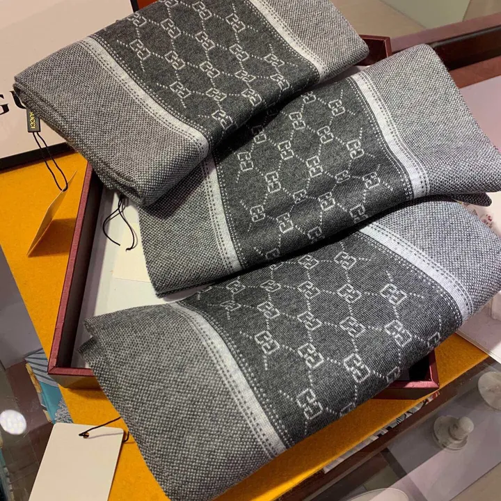 スーパーコピー グッチ マフラー