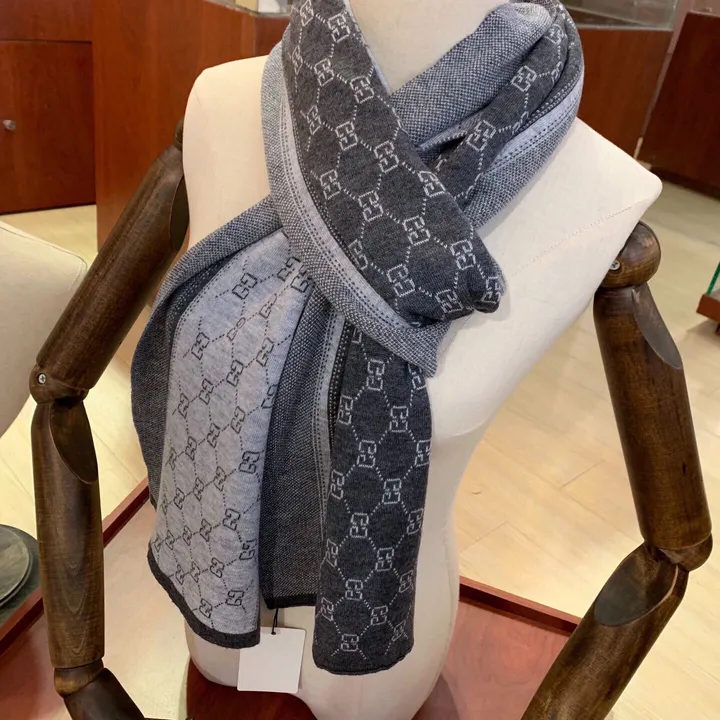 スーパーコピー グッチ マフラー