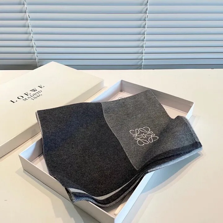 スーパーコピー ロエベ マフラー