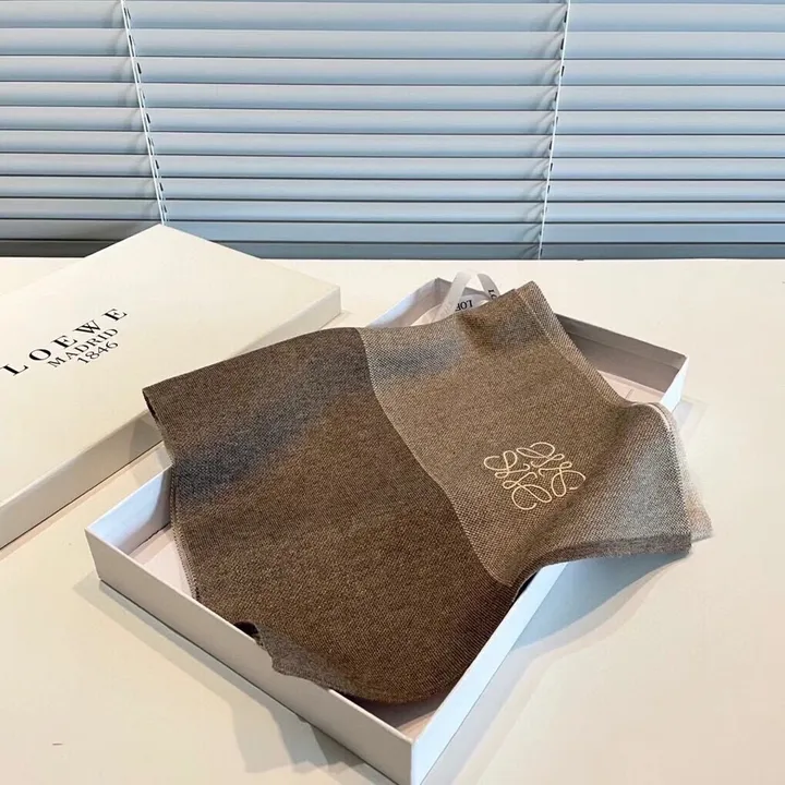 スーパーコピー ロエベ マフラー