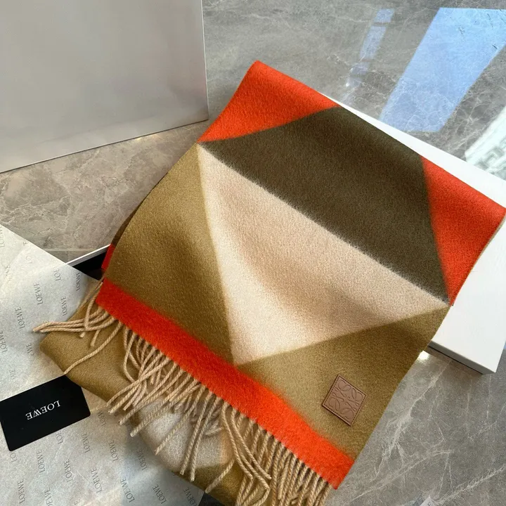 スーパーコピー ロエベ マフラー